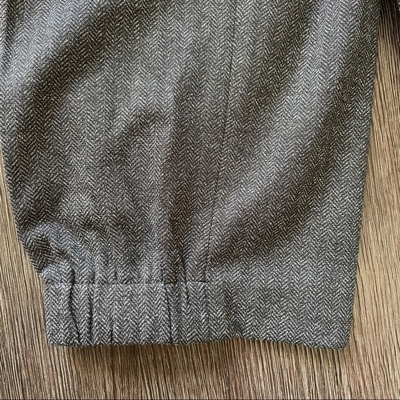 Express Extra Slim Charcoal Herringbone Luxe Comfort Soft Jogger Dress Pant - Picture 8 of 9